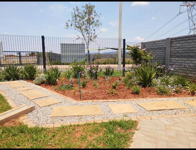 3 BEDROOM SIMPLEX FOR SALE IN ALBERTSDAL